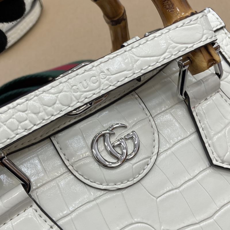Gvc*1 tote bags